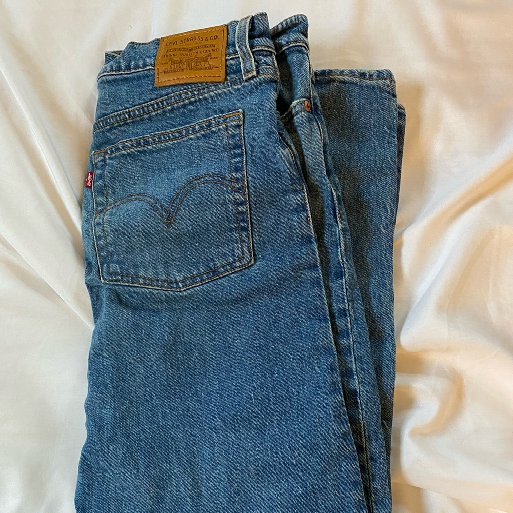 Levi Wedgie Jeans Size 28